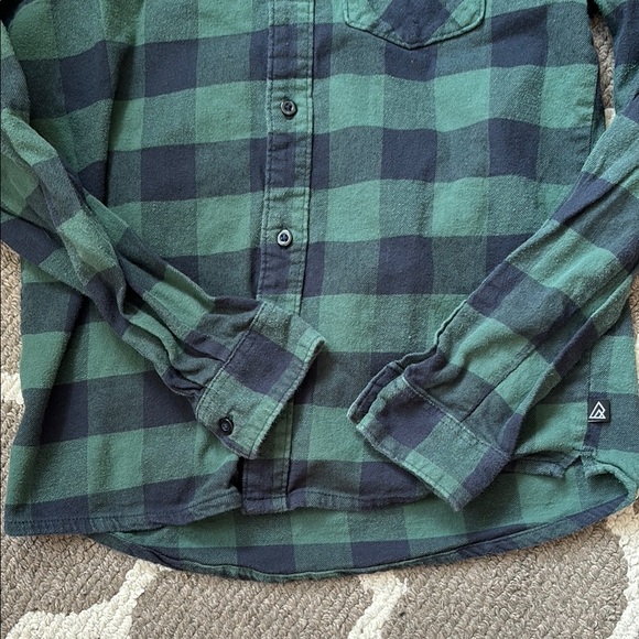 Kids’ Ripzone Green and Blue Button Down Shirt, Size XL - Picture 2 of 6